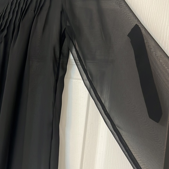 NWOT Romeo & Juliet Couture sheer blouse - Picture 5 of 12